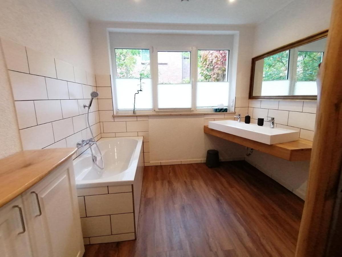 85 Qm Wohnung Pauluste Mit Terasse Und Garten Rostock Extérieur photo