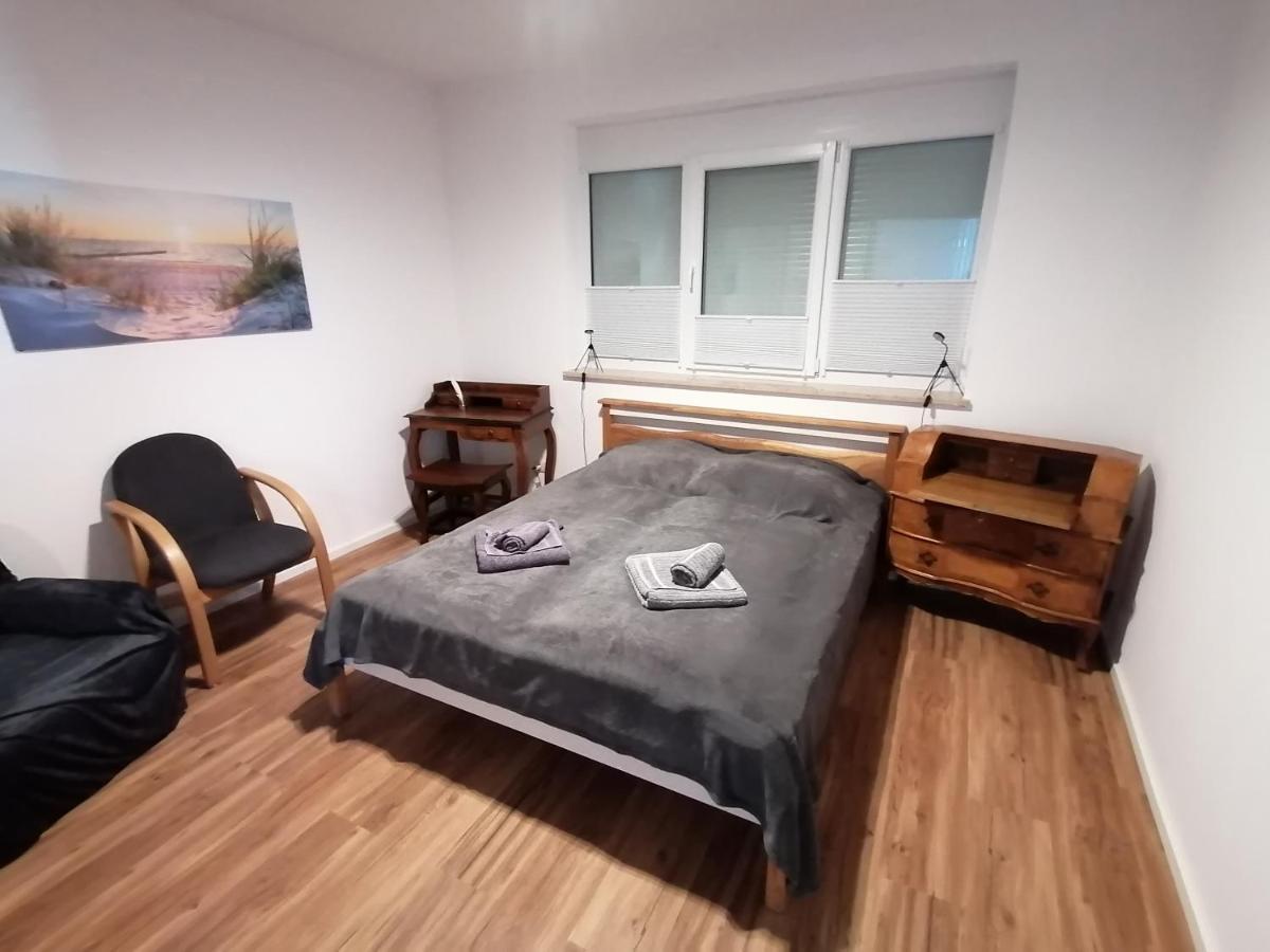 85 Qm Wohnung Pauluste Mit Terasse Und Garten Rostock Extérieur photo