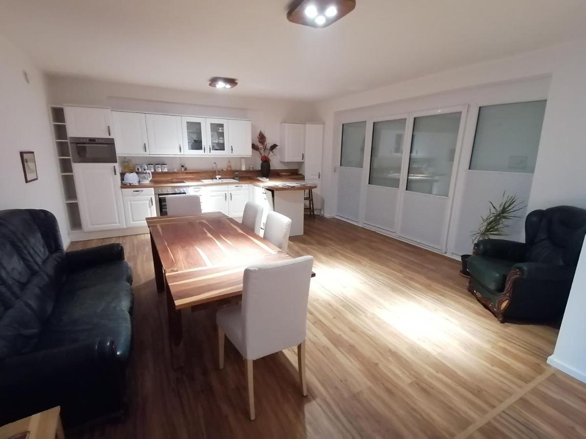 85 Qm Wohnung Pauluste Mit Terasse Und Garten Rostock Extérieur photo